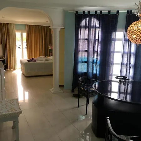 Aparthotel Parque Carolina Costa Del Silencio