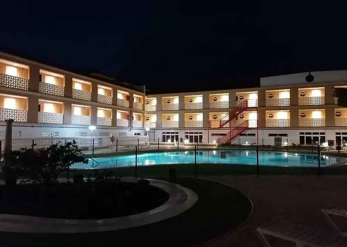 Aparthotel Parque Carolina 3*